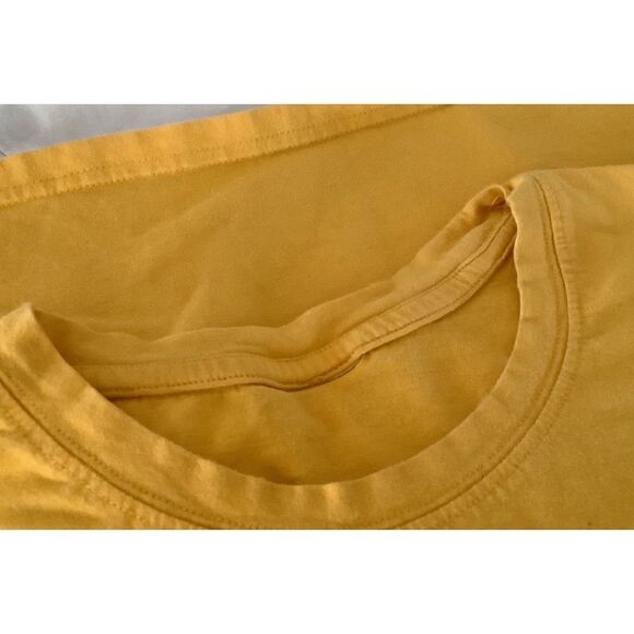 H&M 2 Tees with “Friends” Screen Printed on Front S - Picture 2 of 3